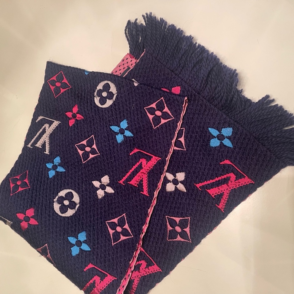 Louis Vuitton Rainbow Logomania Stole. NWOT